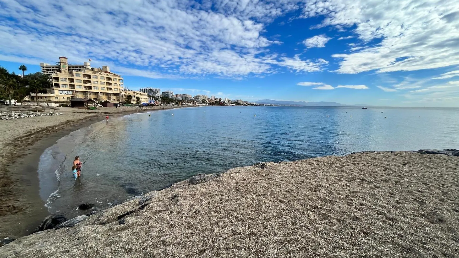 Mrv Apartamento Al Lado De La Playa Con Parking Benalmadena Spain