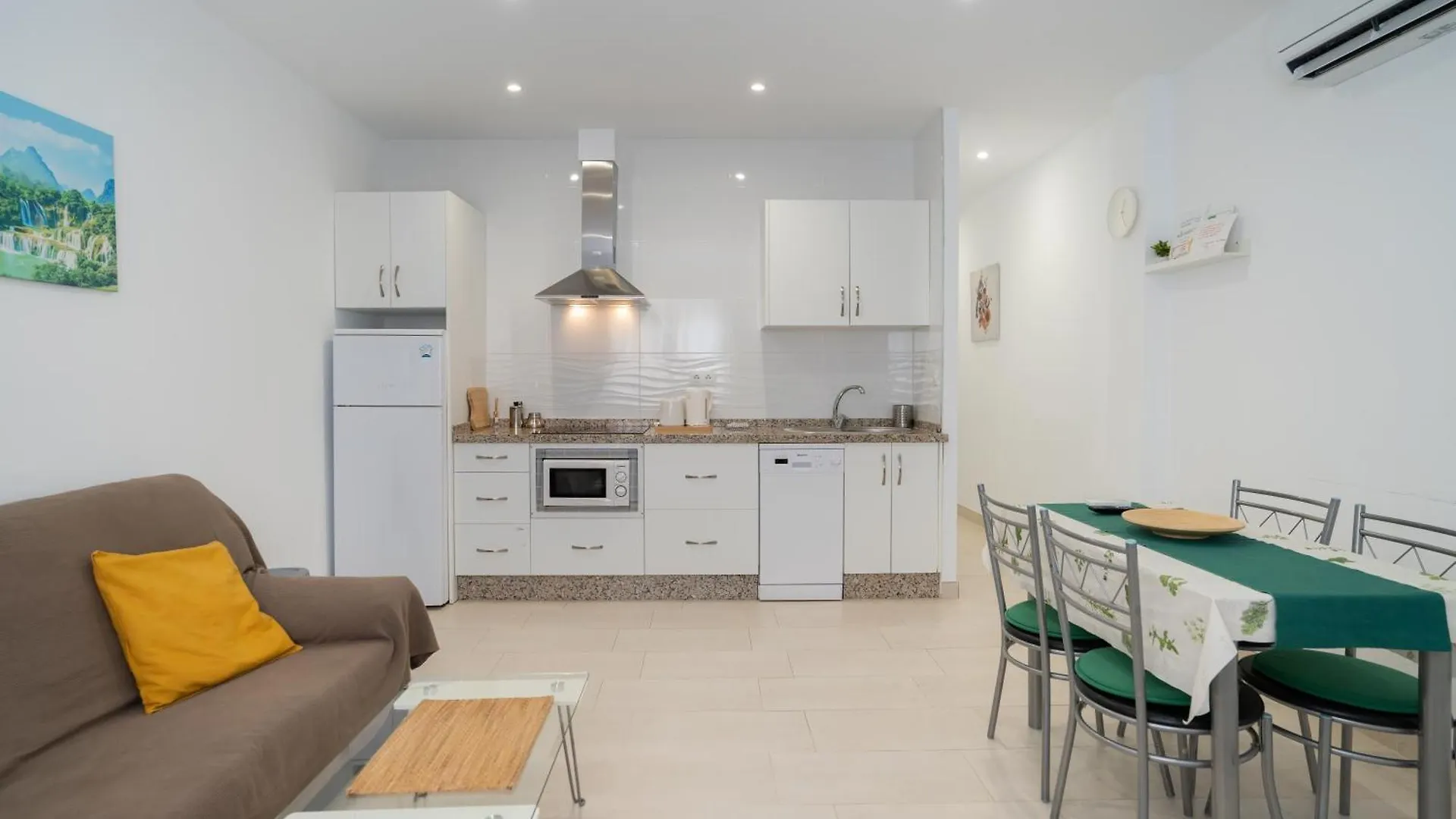 Mrv Apartamento Al Lado De La Playa Con Parking Benalmadena 0*,