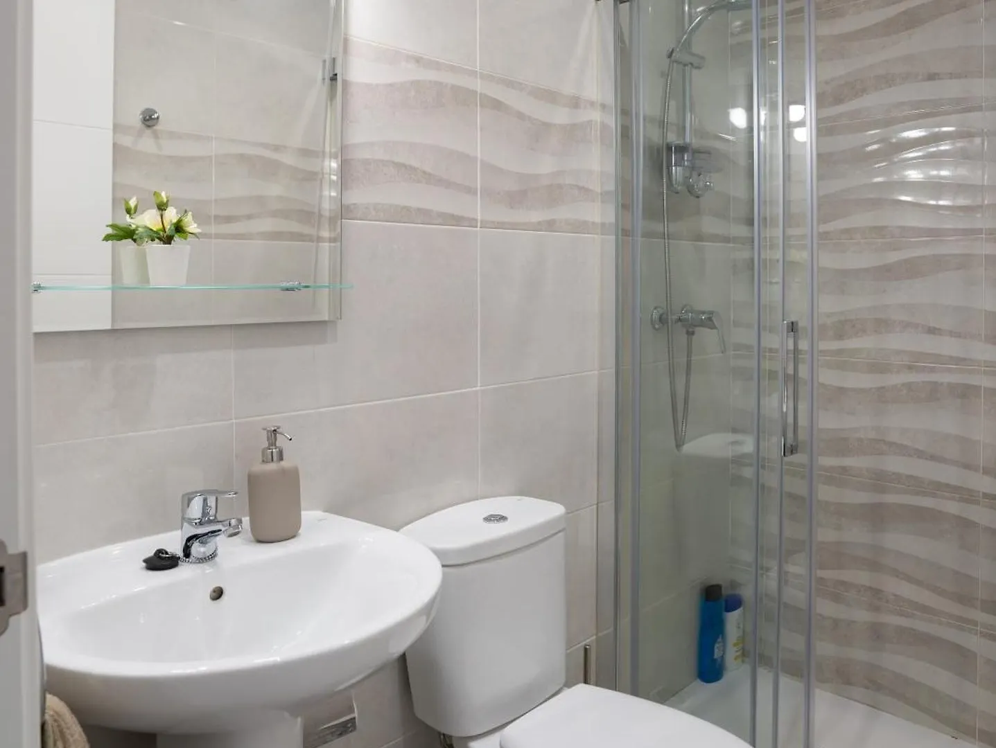 Mrv Apartamento Al Lado De La Playa Con Parking Benalmadena 0*,  Spain